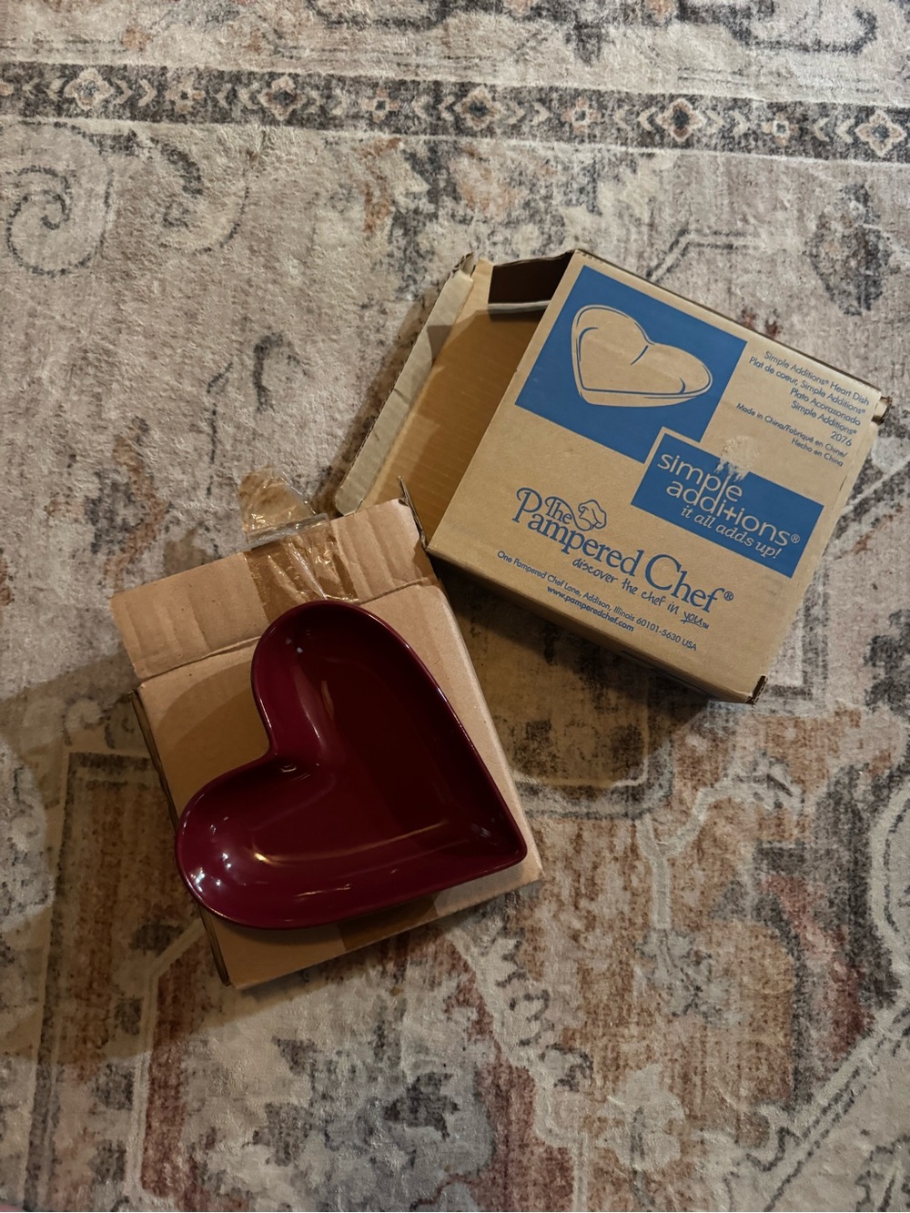 The Pampered Chef Simple Additions Maroon Heart Dish